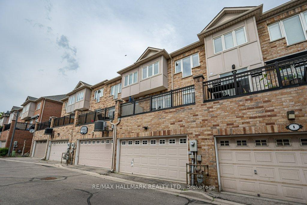 3-chimes-lane-toronto-etobicoke-ontario-w13490492