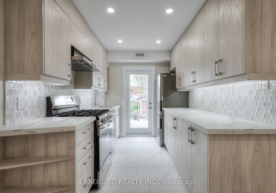36-yore-road-toronto-north-york-ontario-w13490916