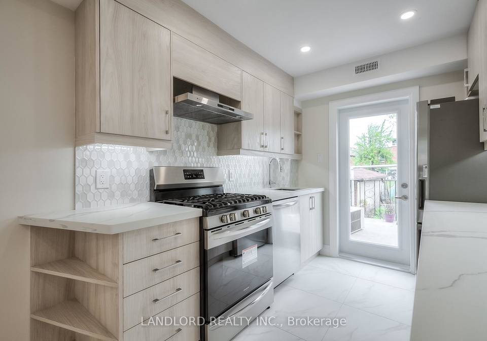 36-yore-road-toronto-north-york-ontario-w13490916