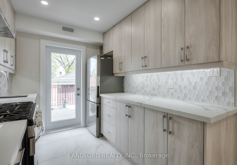 36-yore-road-toronto-north-york-ontario-w13490916