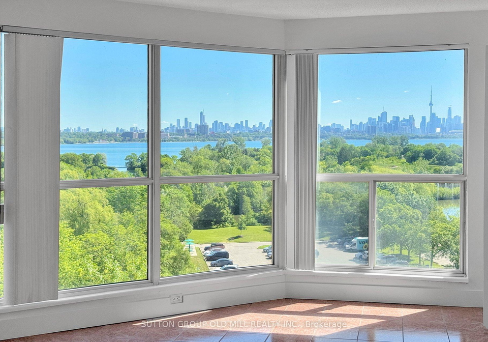 2261-lakeshore-boulevard-w-toronto-etobicoke-ontario-w13490968