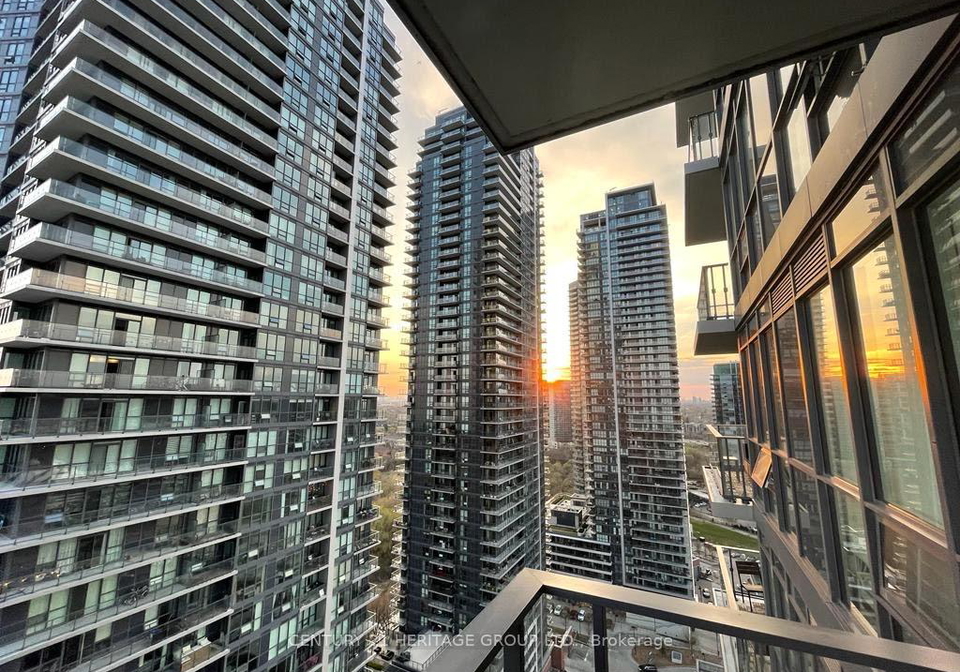2200-lakeshore-boulevard-w-toronto-etobicoke-ontario-w13490974