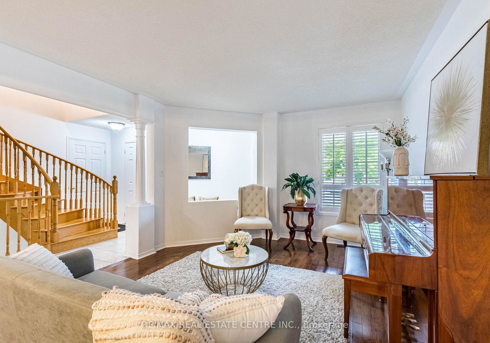 4322-goldenrod-crescent-mississauga-ontario-w13491024