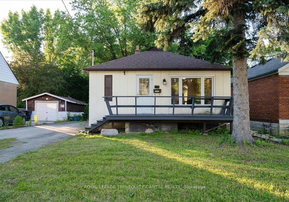 175-clearbrooke-circle-toronto-etobicoke-ontario-w13491148