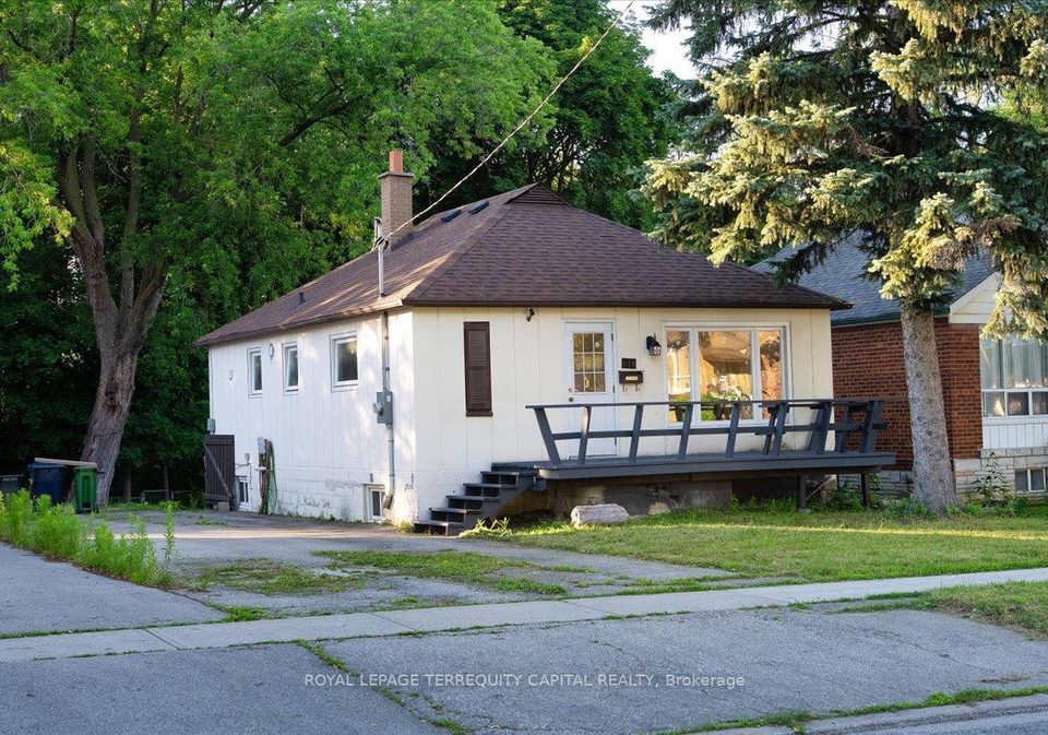 175-clearbrooke-circle-toronto-etobicoke-ontario-w13491148
