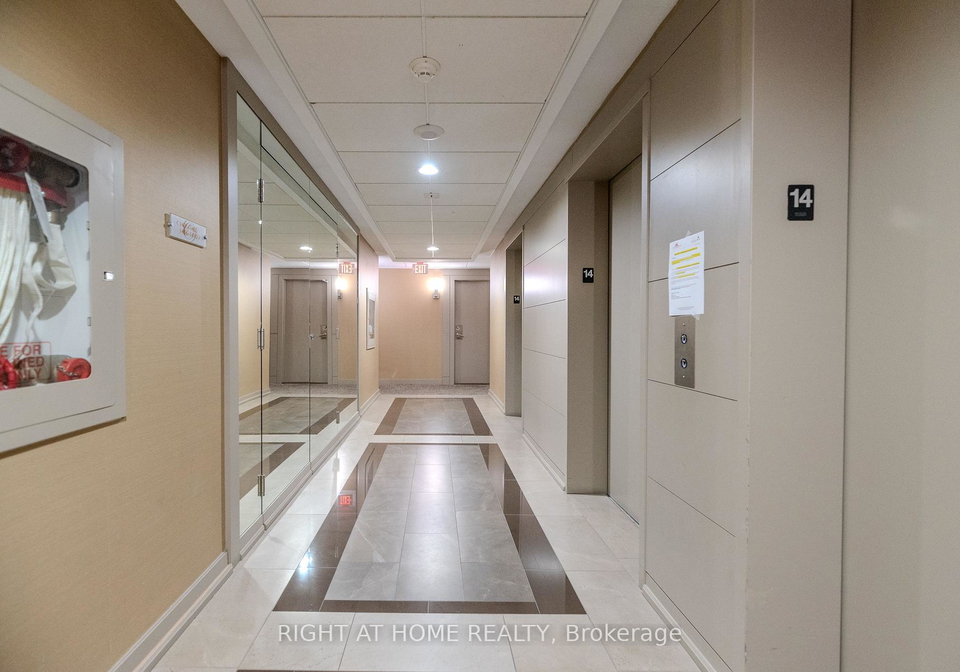 330-burnhamthorpe-road-w-mississauga-ontario-w13491526