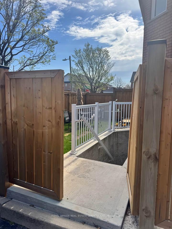 171-river-glen-boulevard-oakville-ontario-w13491602