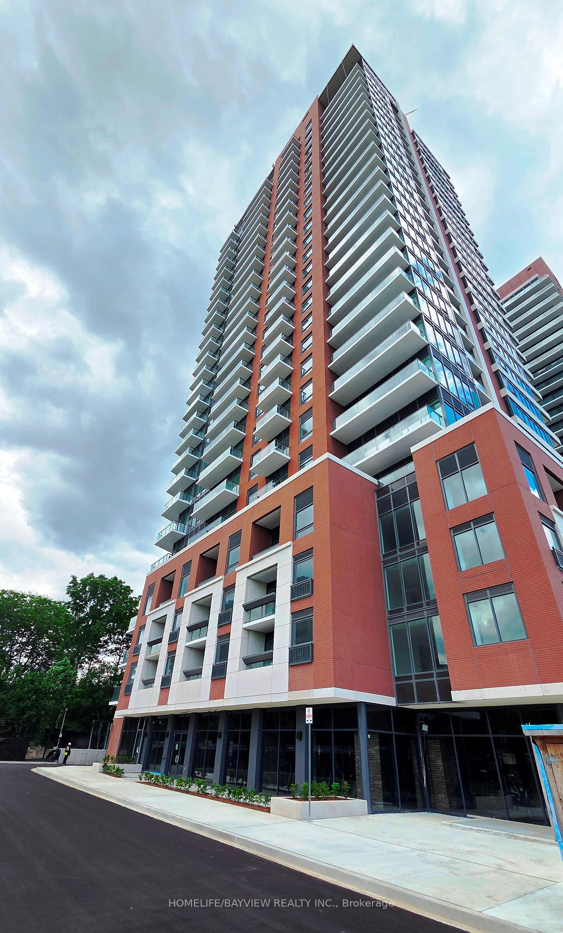 4010-eglinton-avenue-w-toronto-etobicoke-ontario-w13491628