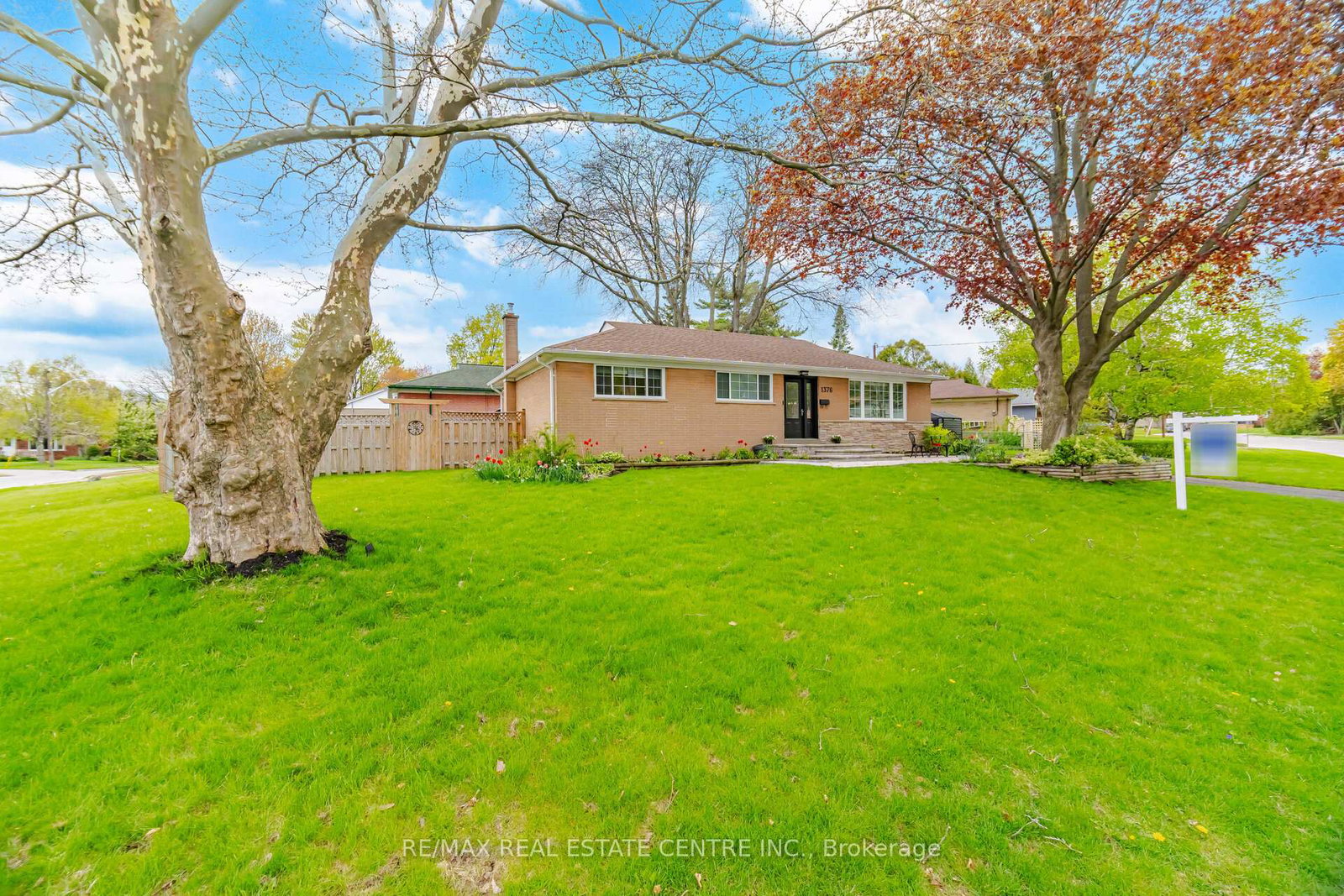 1376-royal-drive-burlington-ontario-w13491712
