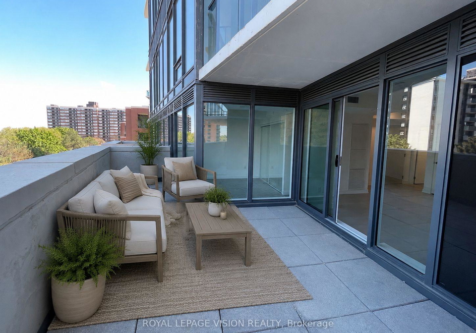 4010-eglinton-avenue-w-toronto-etobicoke-ontario-w13491910