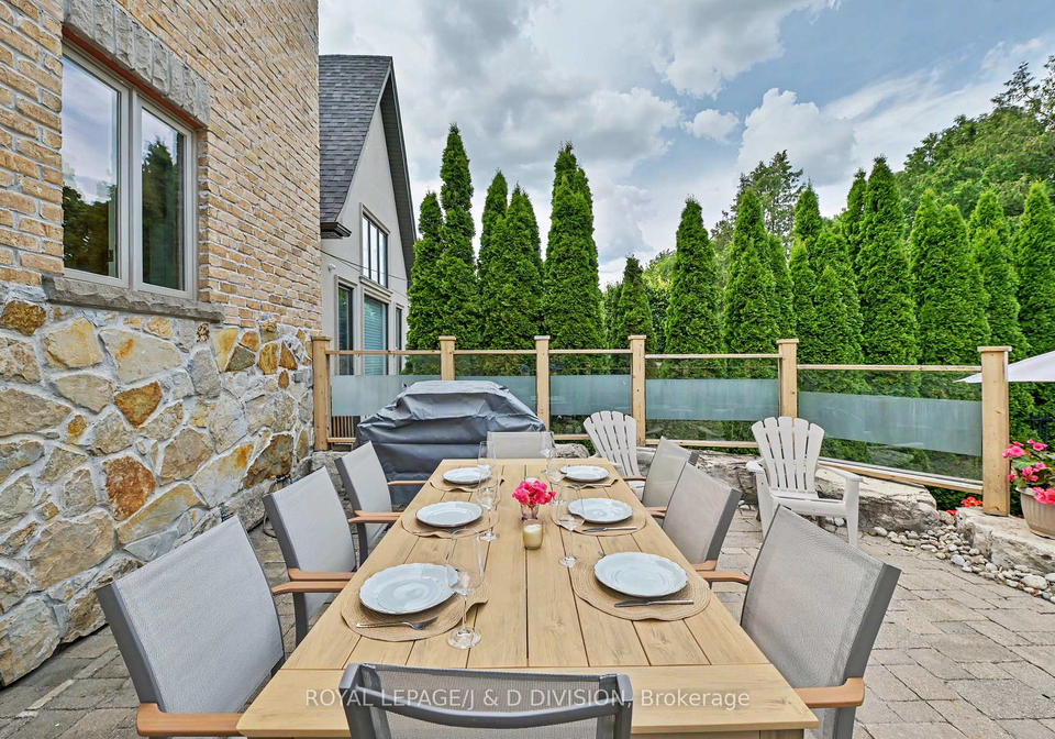 17-agar-crescent-toronto-etobicoke-ontario-w13492000