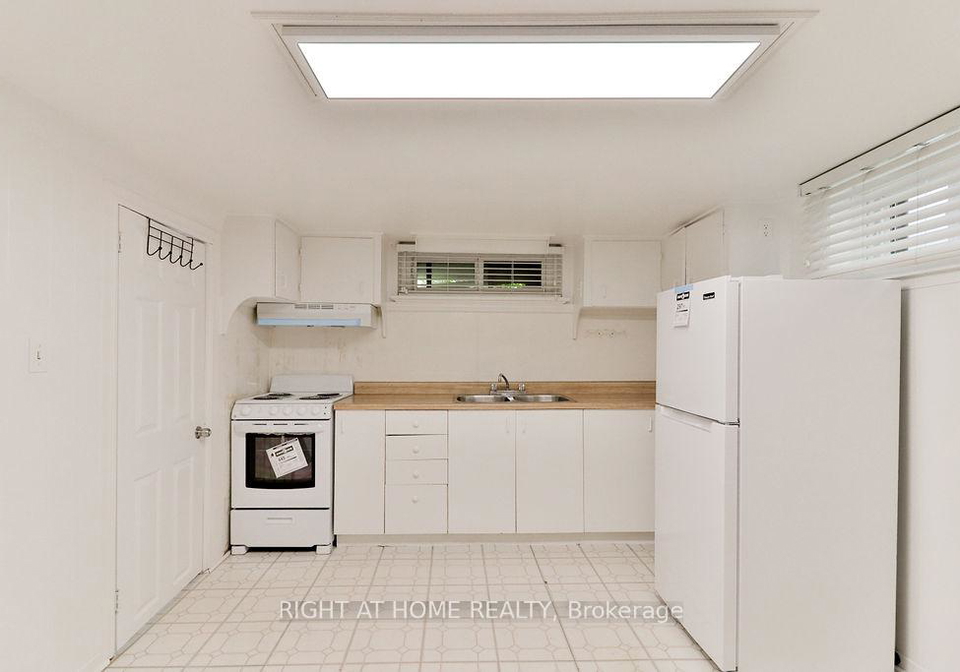 43-bertram-street-toronto-north-york-ontario-w13492118