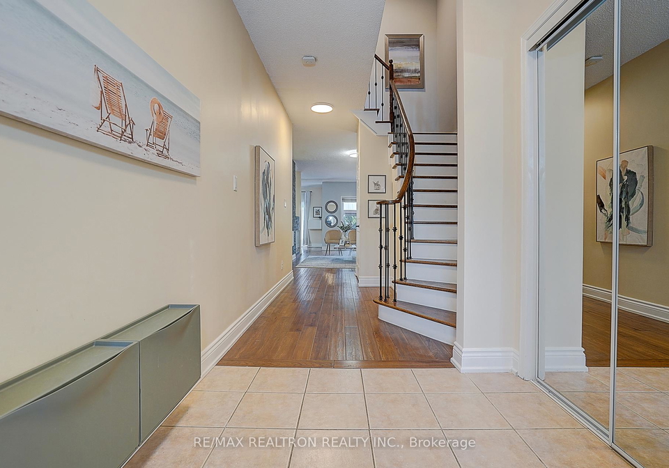 617-lumberton-crescent-mississauga-ontario-w13492160