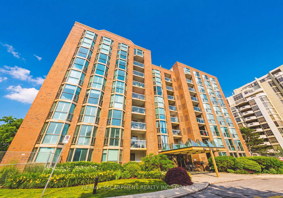 1225-north-shore-boulevard-e-burlington-ontario-w13492612