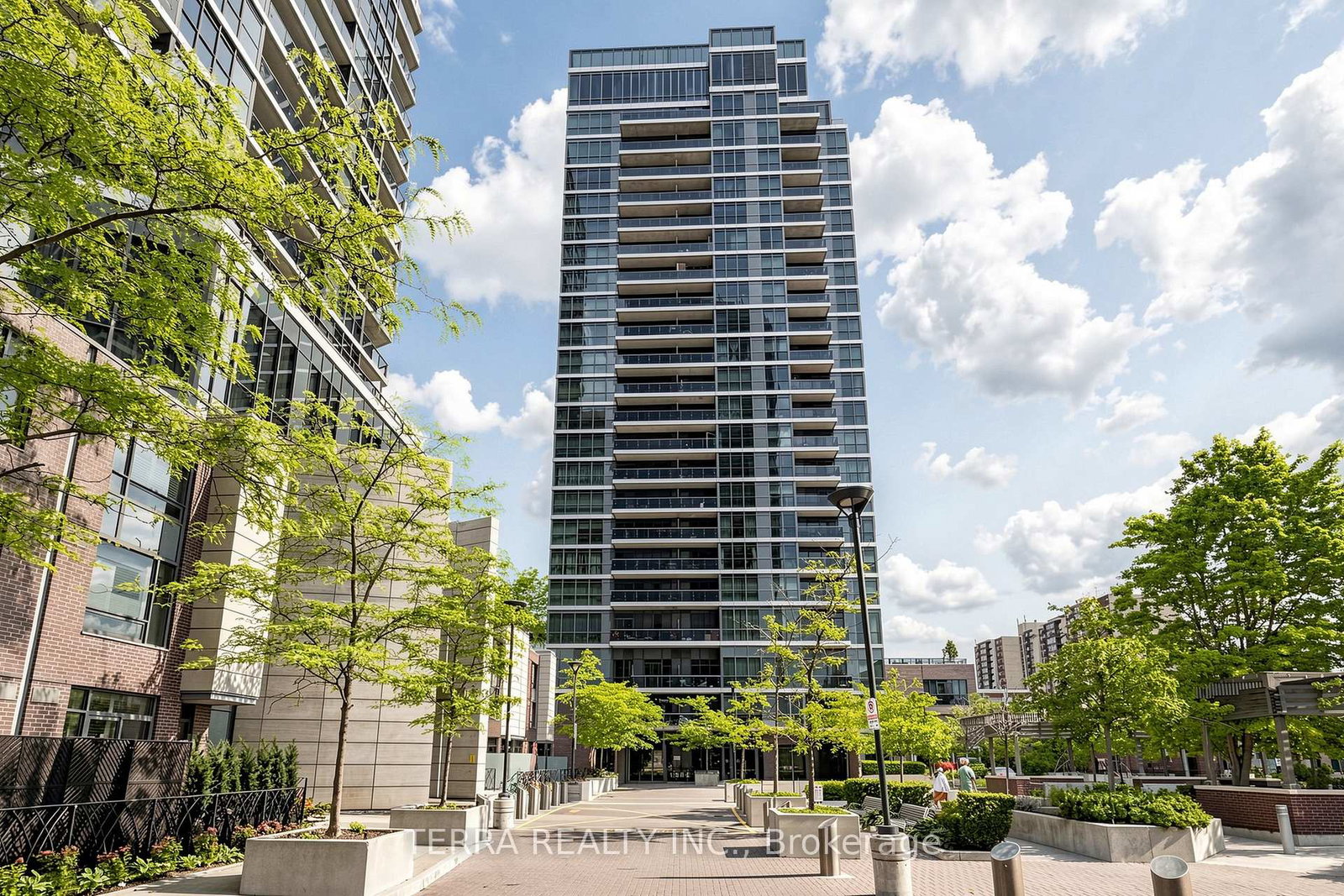 1-valhalla-inn-road-toronto-etobicoke-ontario-w13492800