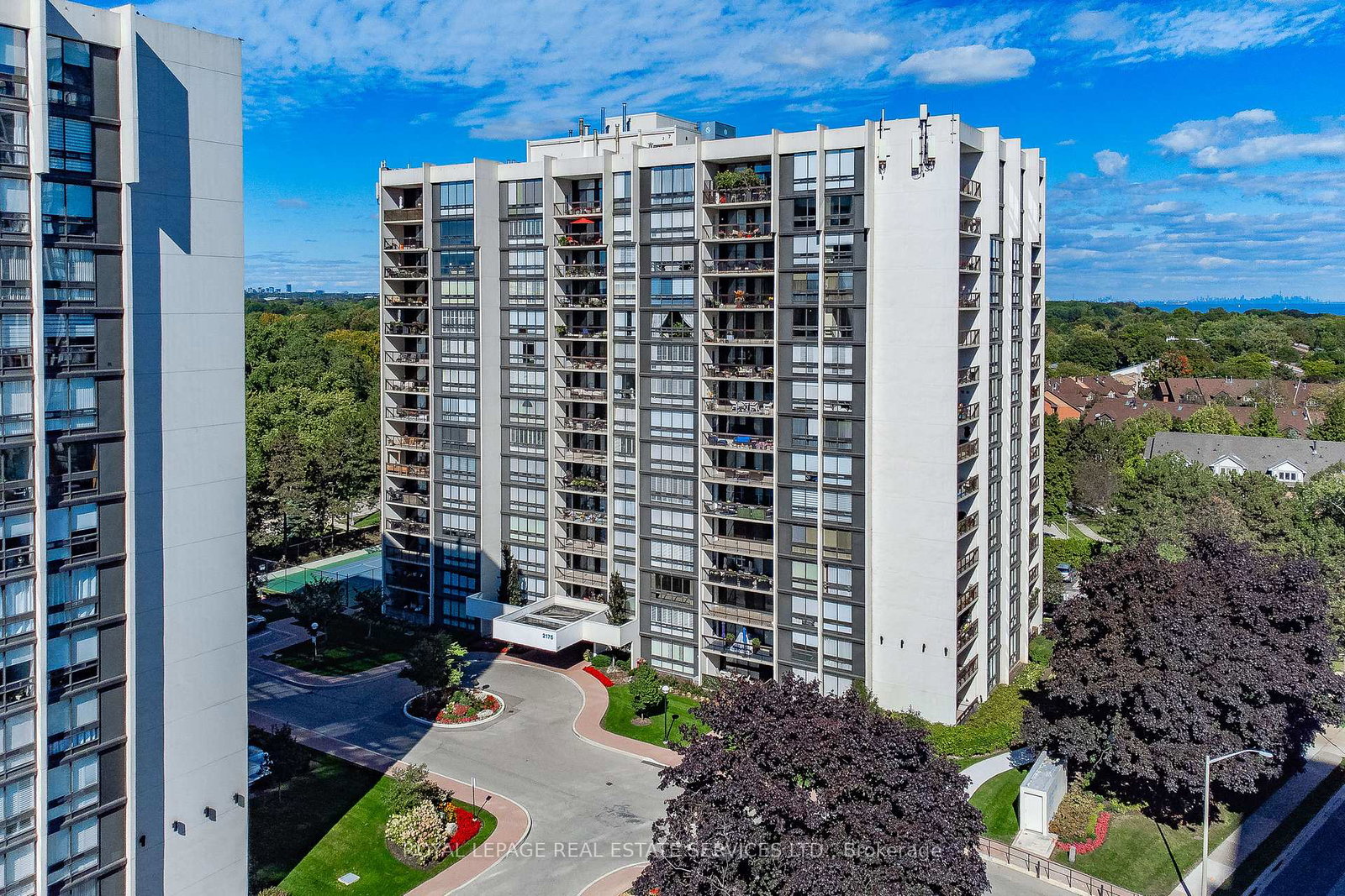2175-marine-drive-oakville-ontario-w13492846