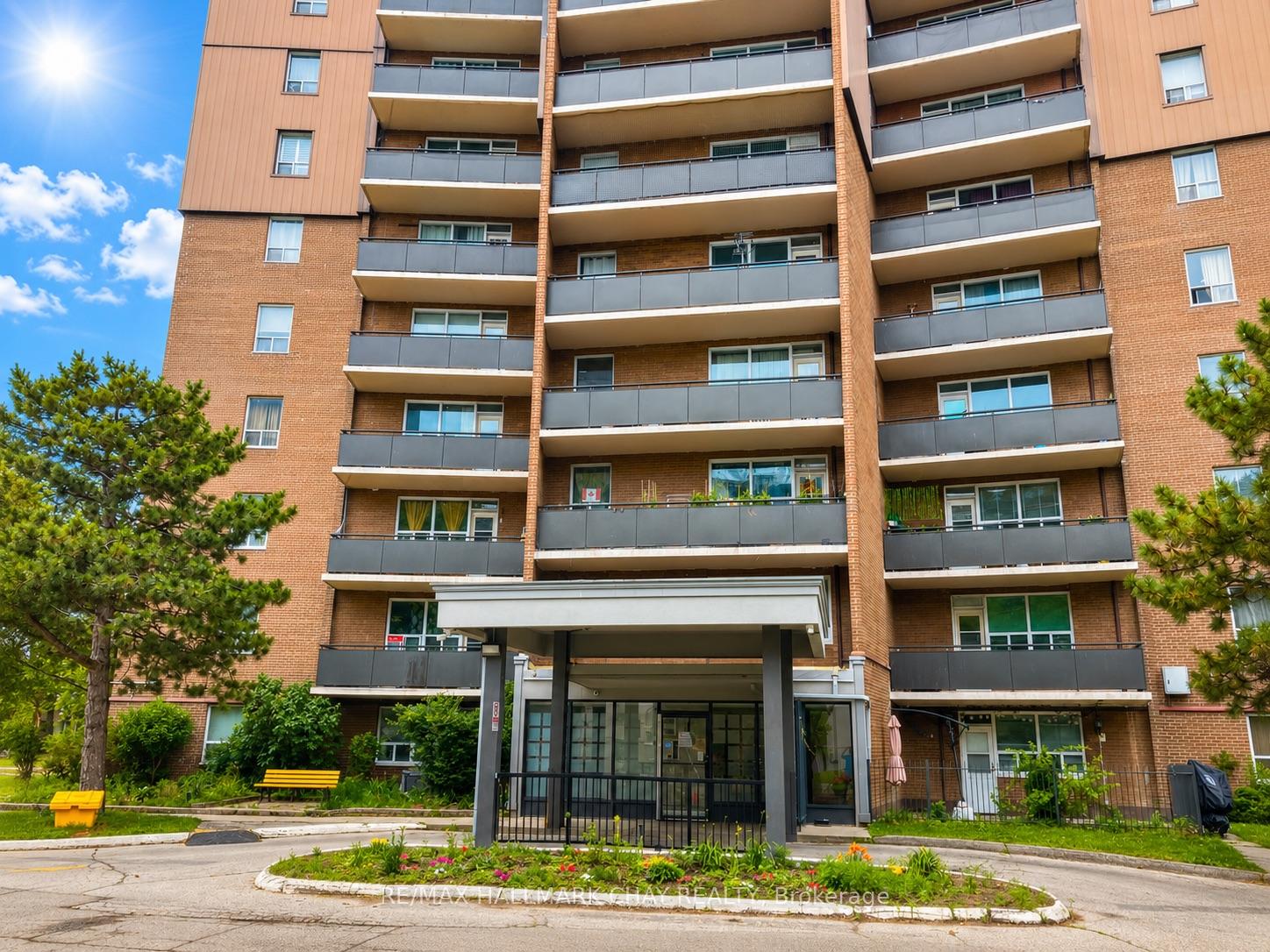 3065-queen-frederica-drive-mississauga-ontario-w13493052