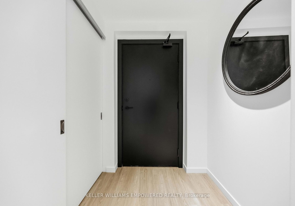 689-the-queensway-street-toronto-etobicoke-ontario-w13493198