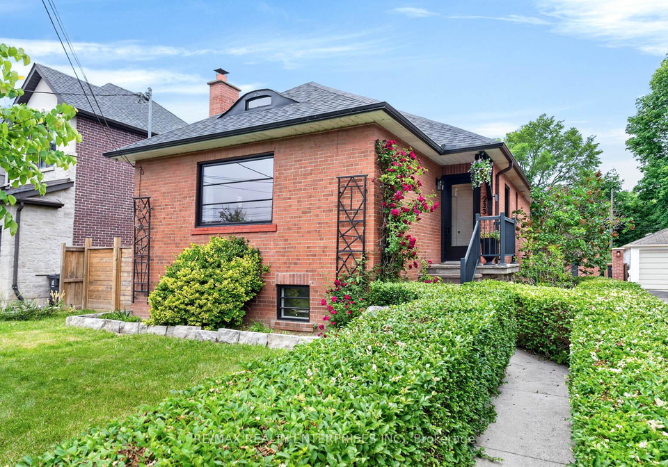 233-rosemount-avenue-toronto-north-york-ontario-w13493234