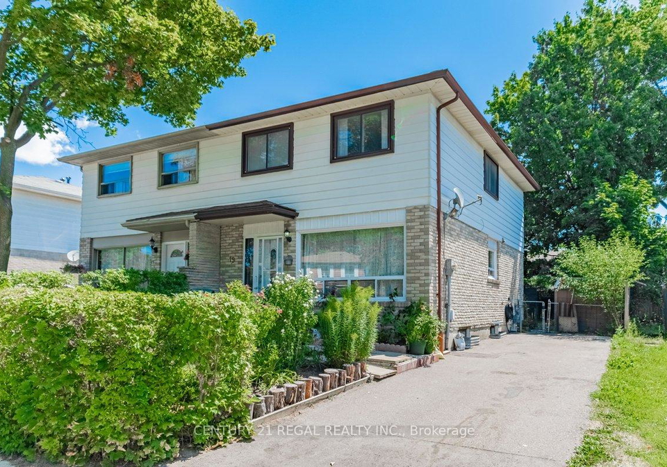 19-carberry-crescent-brampton-ontario-w13493276