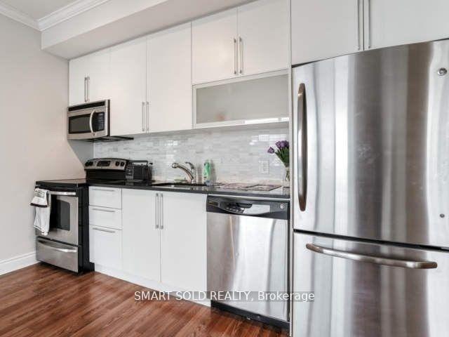 16-brookers-lane-toronto-etobicoke-ontario-w13493290