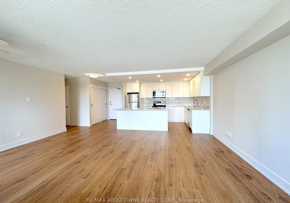 165-la-rose-avenue-toronto-etobicoke-ontario-w13493496