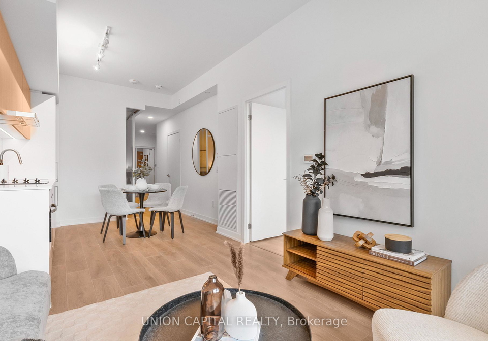 1100-sheppard-avenue-w-toronto-york-ontario-w13493596