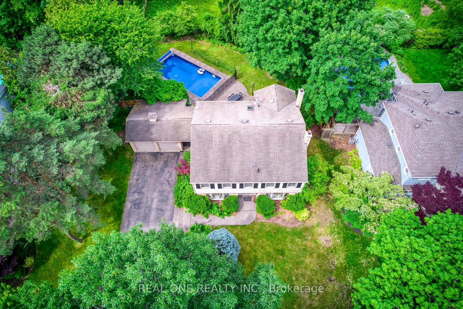 120-blyth-crescent-oakville-ontario-w13493606