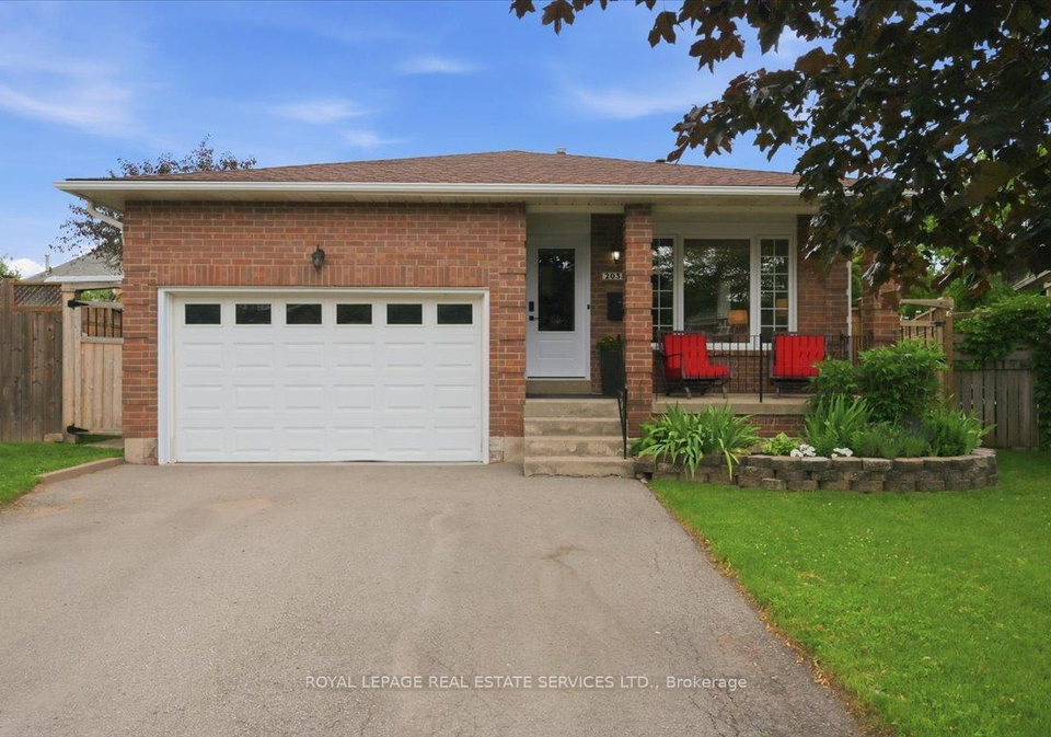 2035-pen-street-oakville-ontario-w13493610