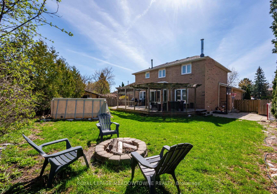 16-cox-crescent-brampton-ontario-w13493624
