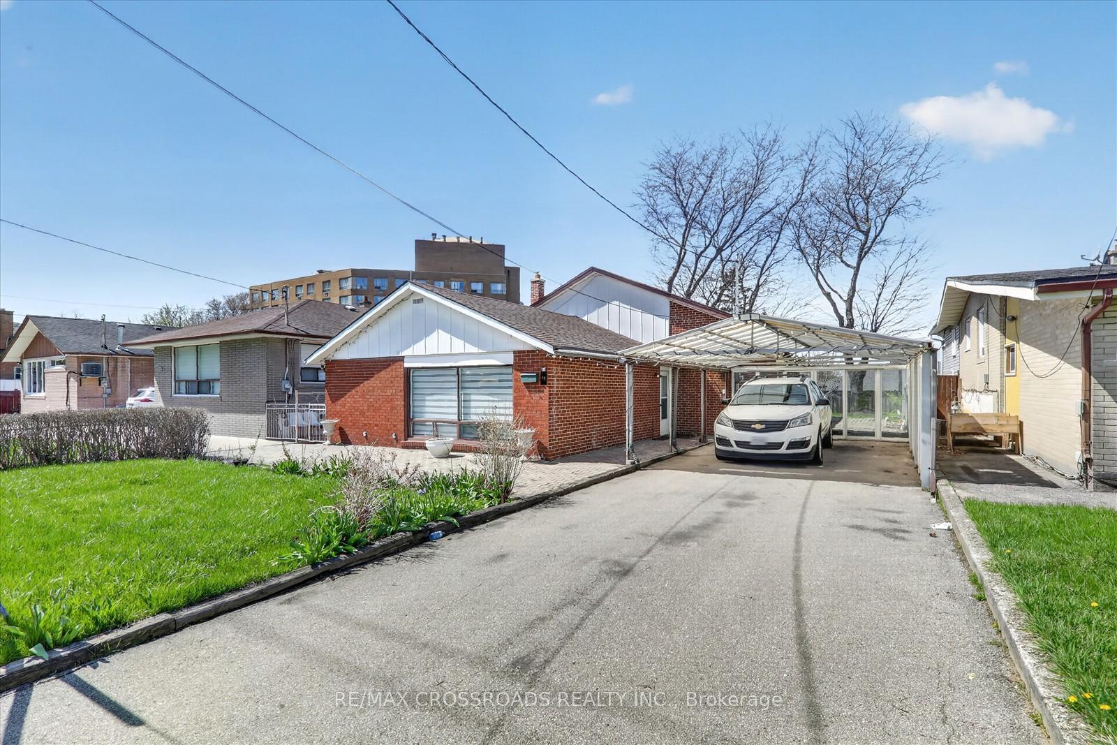 18-de-marco-boulevard-toronto-north-york-ontario-w13493976