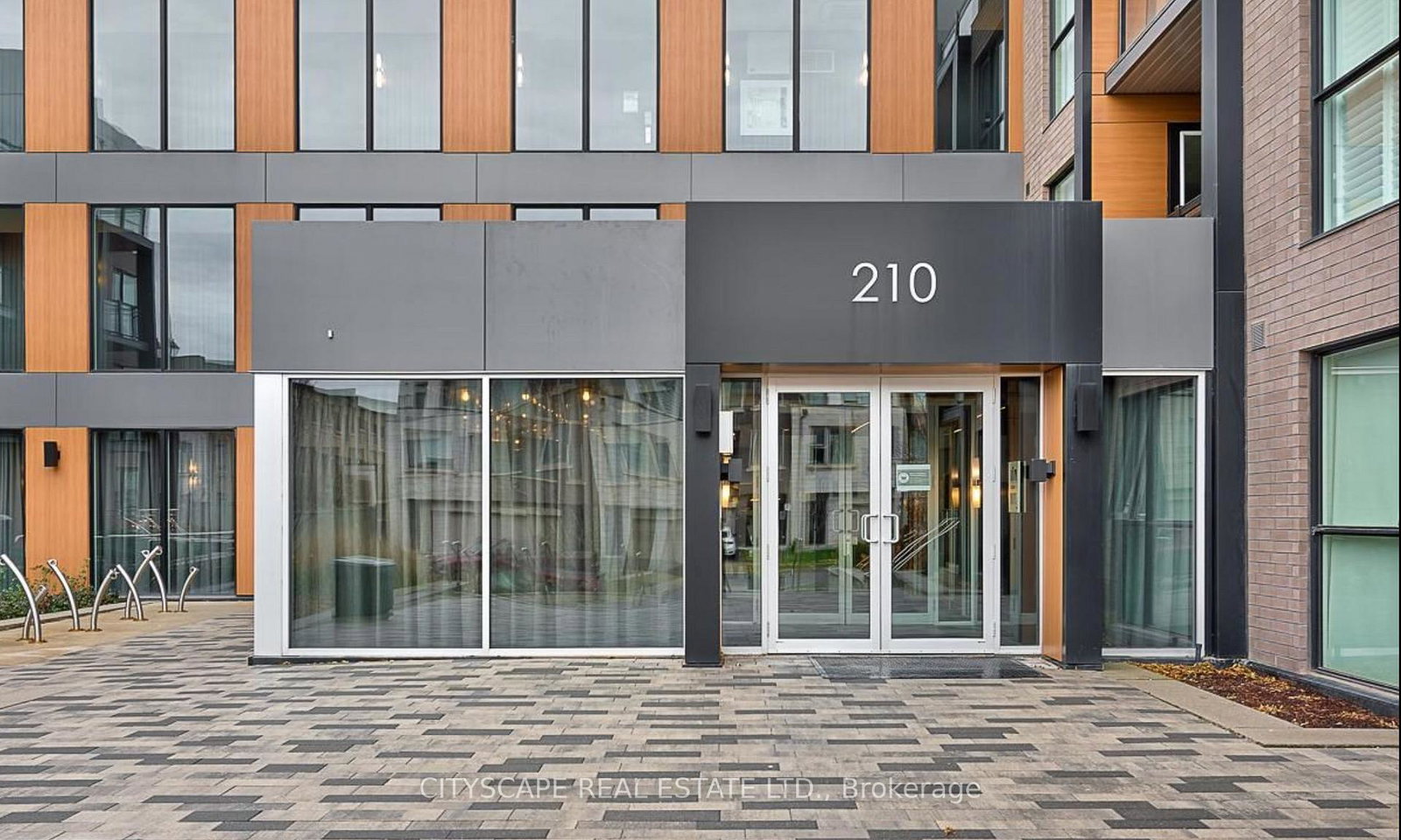 210-sabina-drive-oakville-ontario-w13494018
