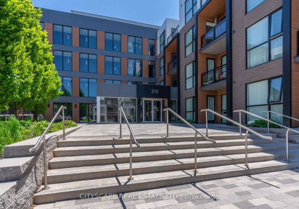 210-sabina-drive-oakville-ontario-w13494018