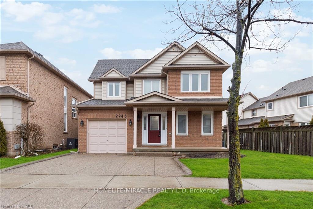 2245-pathfinder-drive-burlington-ontario-w13494140
