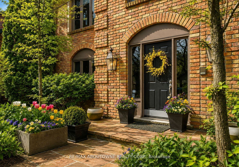356-shoreacres-road-burlington-ontario-w13494224