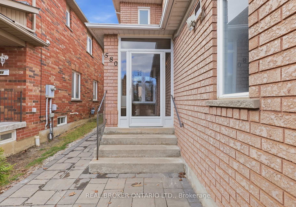 580-summer-park-crescent-mississauga-ontario-w13494226