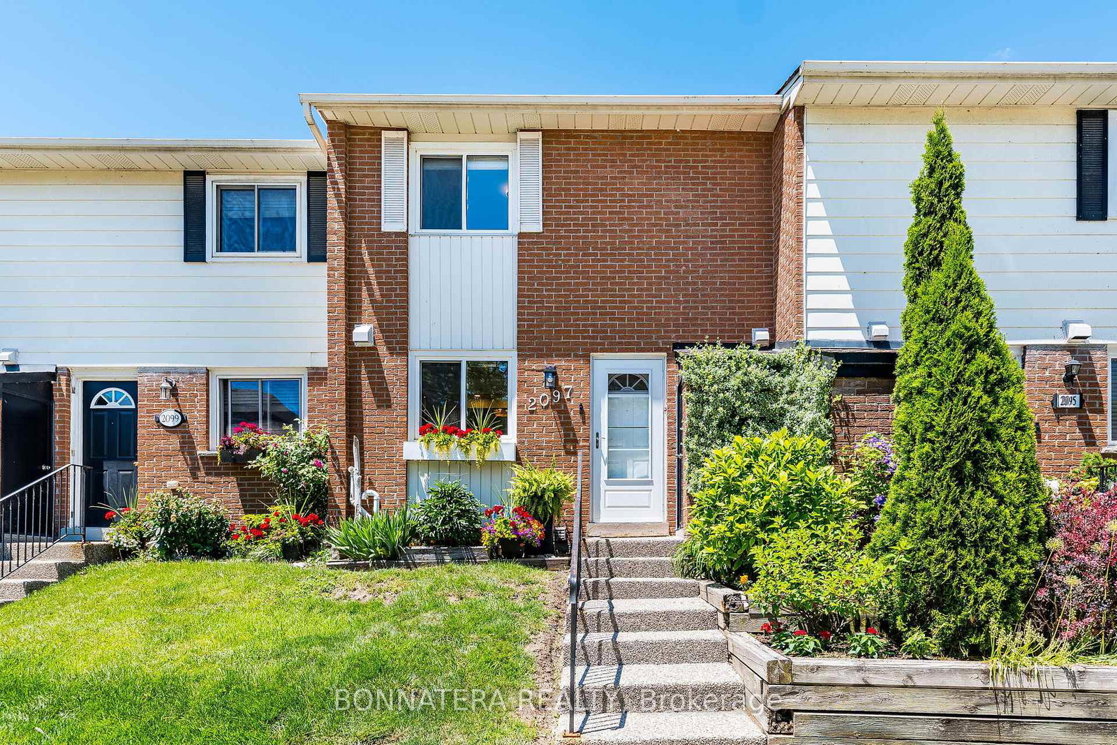 2097-marine-drive-oakville-ontario-w13494304