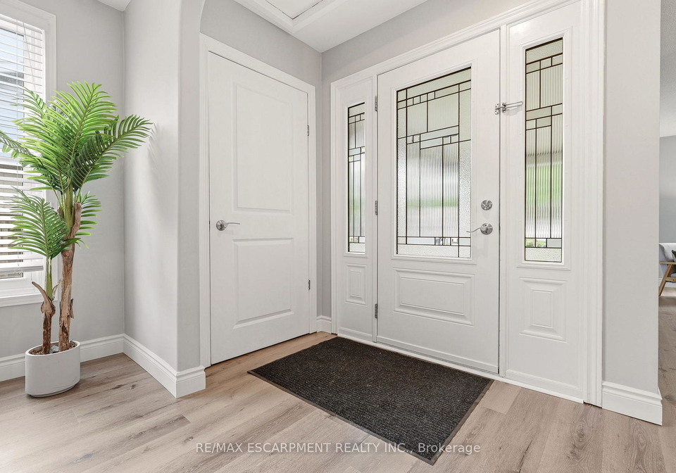 2353-middlesmoor-crescent-burlington-ontario-w13494310