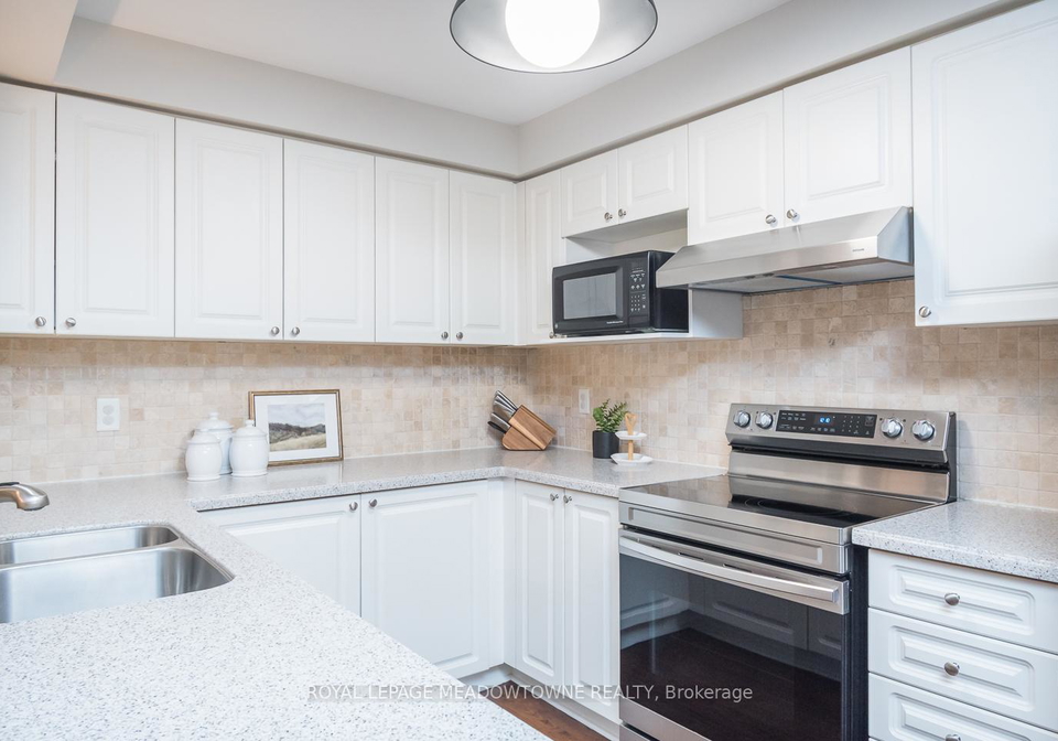 88-manley-lane-milton-ontario-w13494316