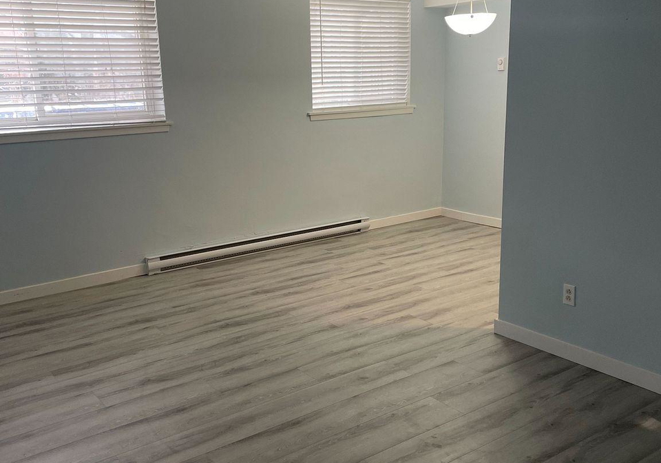 2365-marine-drive-oakville-ontario-w13494372