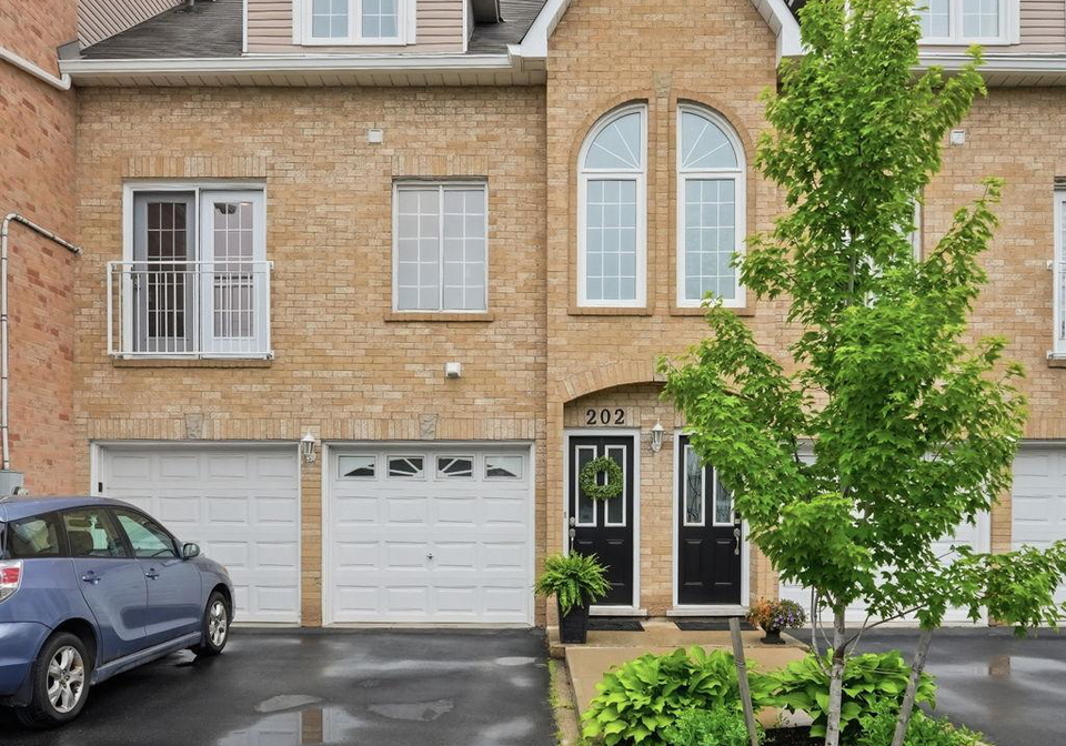 2055-walkers-line-burlington-ontario-w13494438