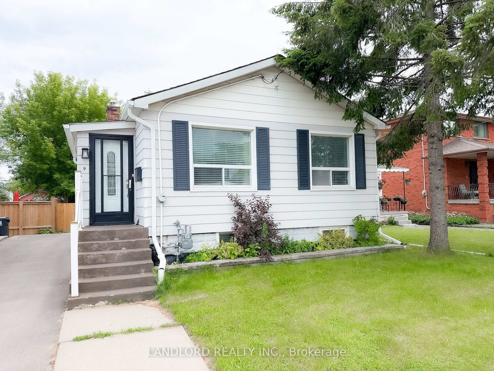 9-albright-avenue-toronto-etobicoke-ontario-w13494446