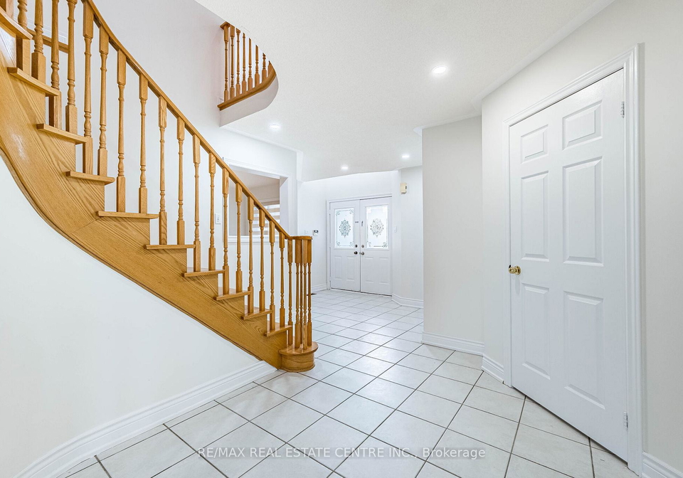 3469-old-orchard-park-drive-mississauga-ontario-w13494594