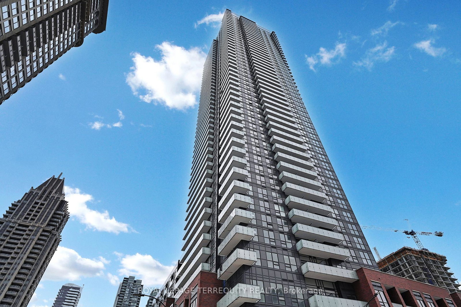430-square-one-drive-mississauga-ontario-w13494670