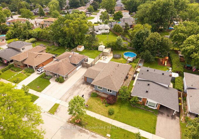 646-blue-forest-hill-burlington-ontario-w13495622