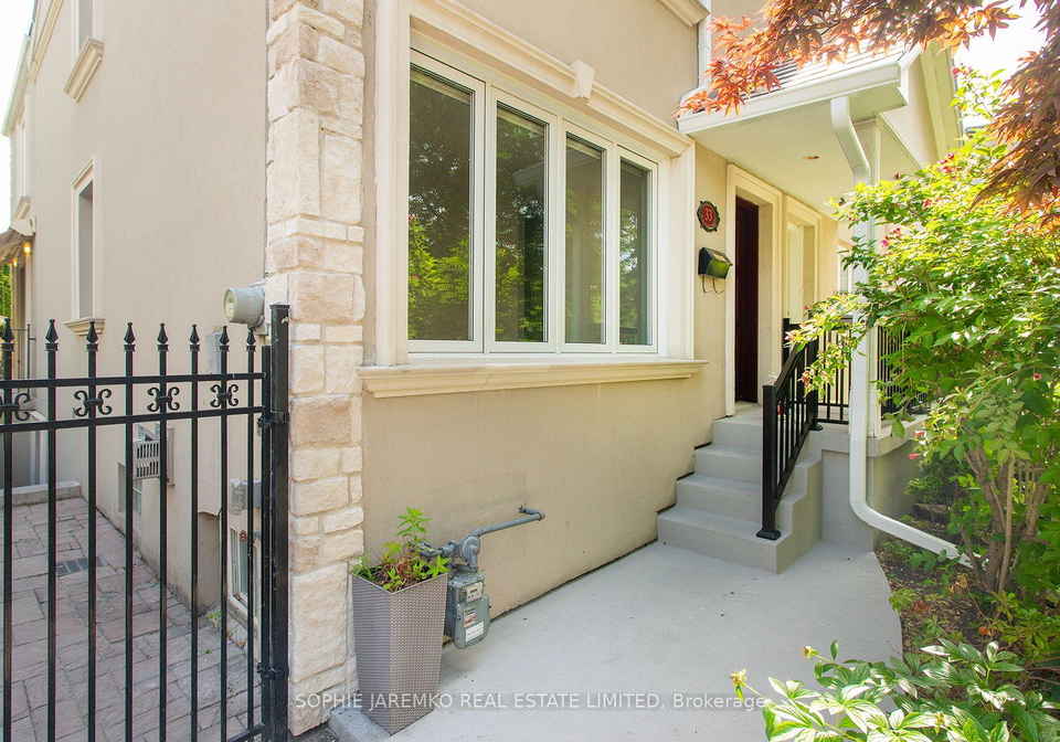 33-sun-valley-drive-toronto-toronto-ontario-w13495626