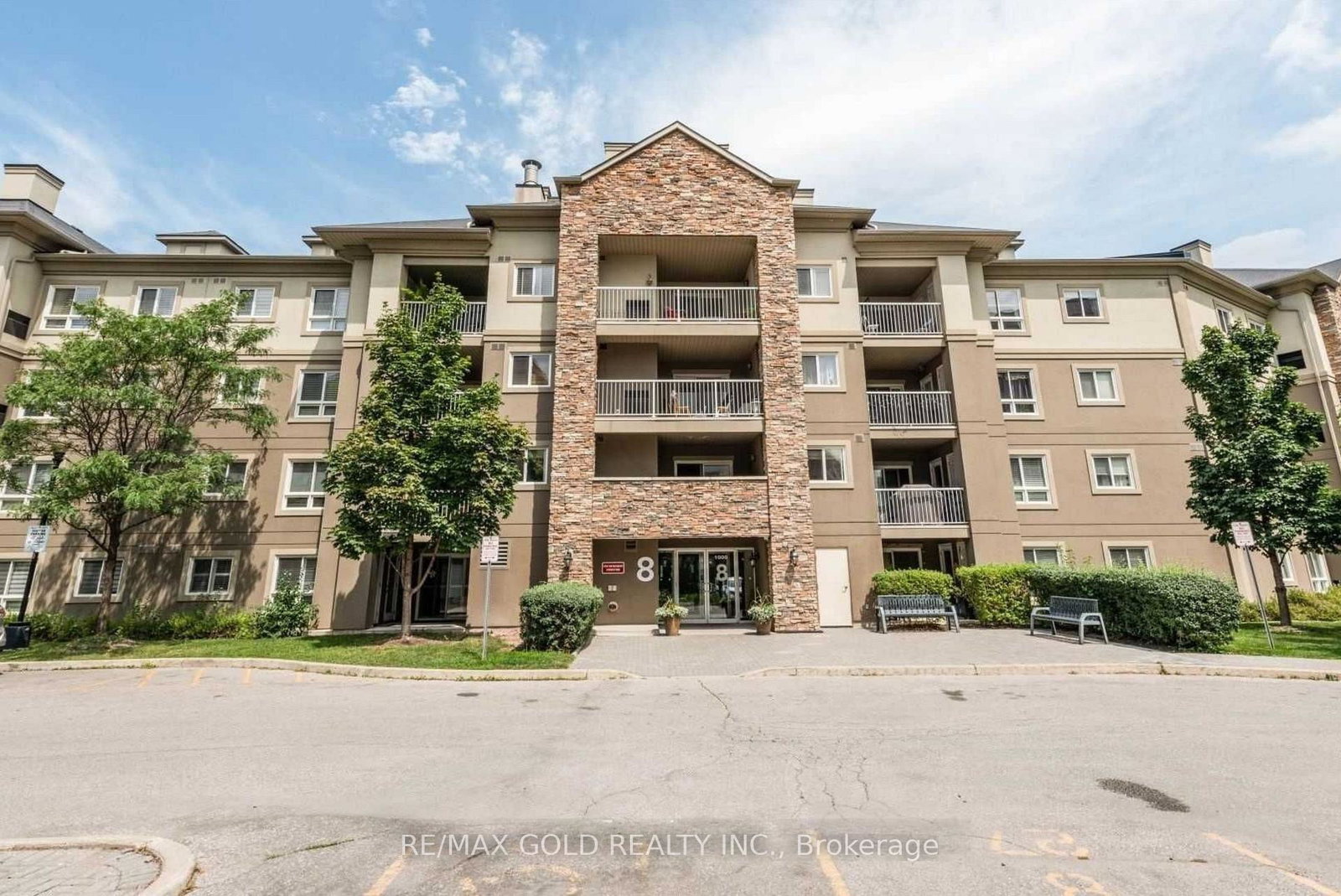 8-dayspring-circle-brampton-ontario-w13495776