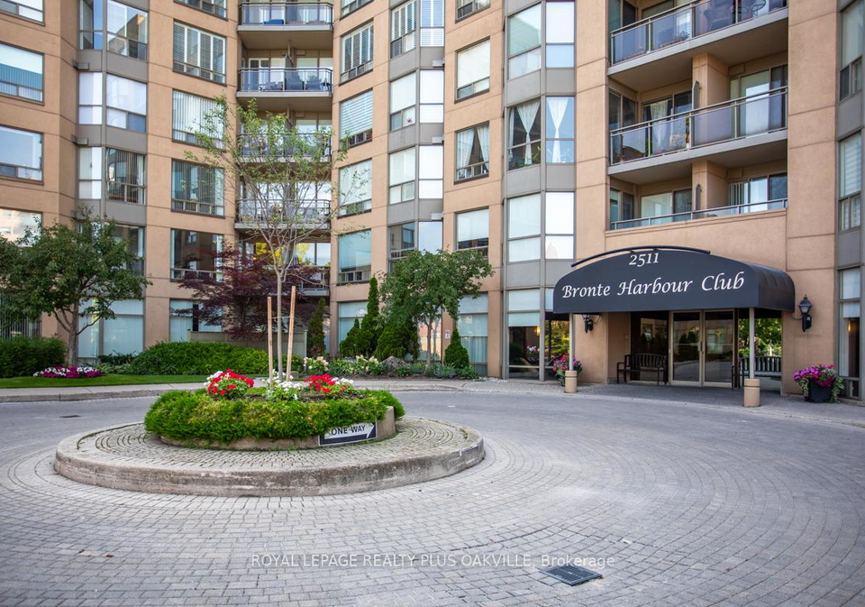 2511-lakeshore-road-w-oakville-ontario-w13496174