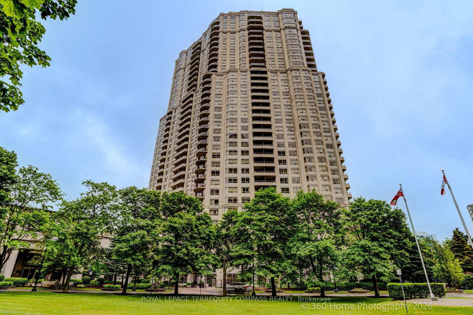 25-kingsbridge-garden-circle-mississauga-ontario-w13496176