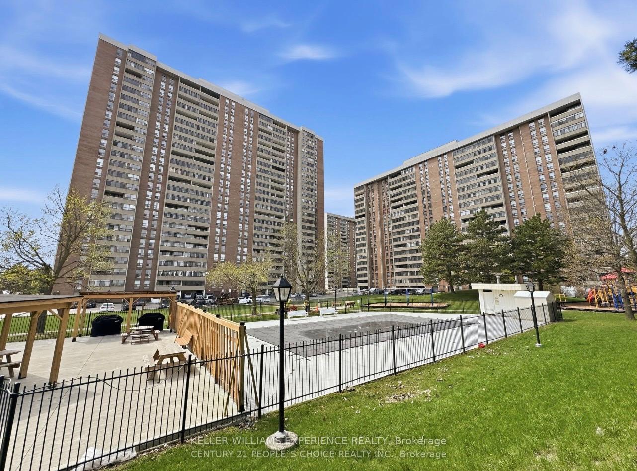 18-knightsbridge-road-brampton-ontario-w13496428